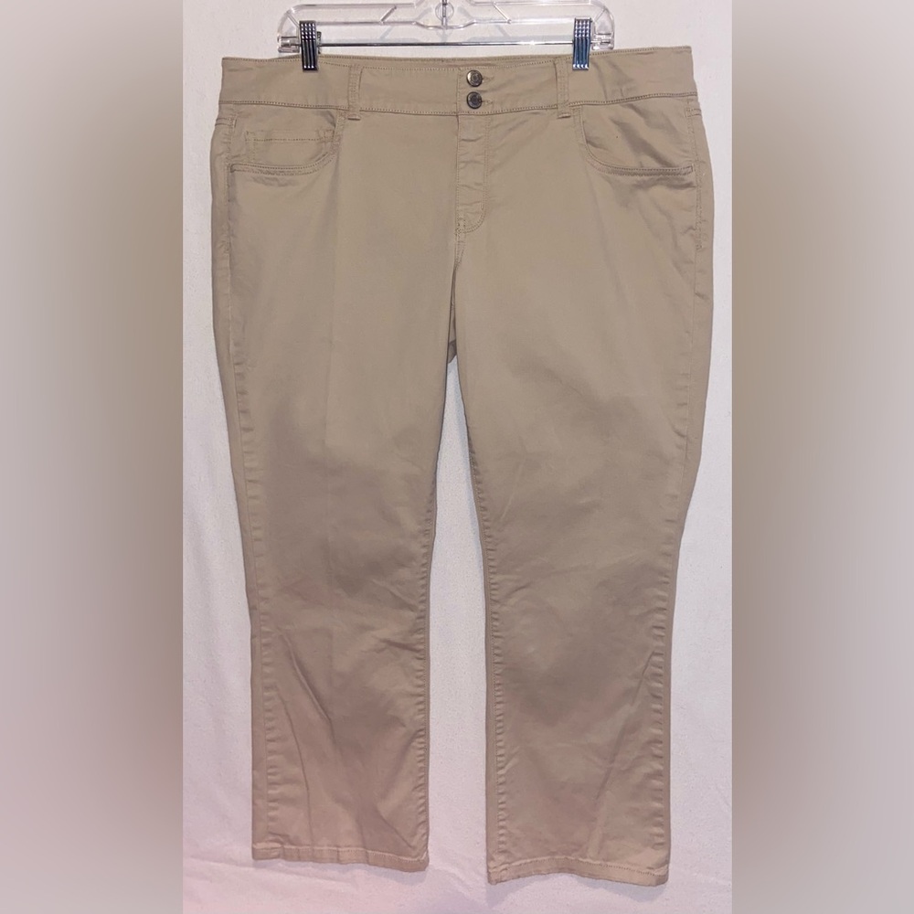 Women’s Khaki Stretch Jeans - Classic Straight Leg